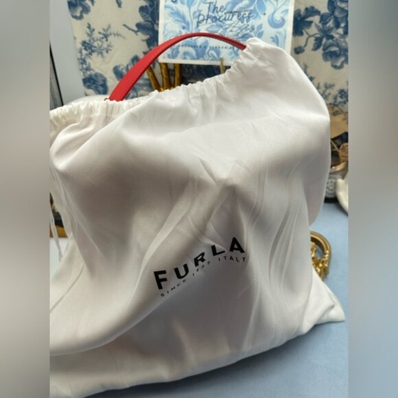 🆕 FURLA 🧿 NWOT Constanza Laser Cut Drawstring Bucket Bag, Red Leather - Picture 16 of 16